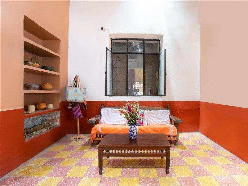 Oyo Y Restaurante Mitla, Oaxaca