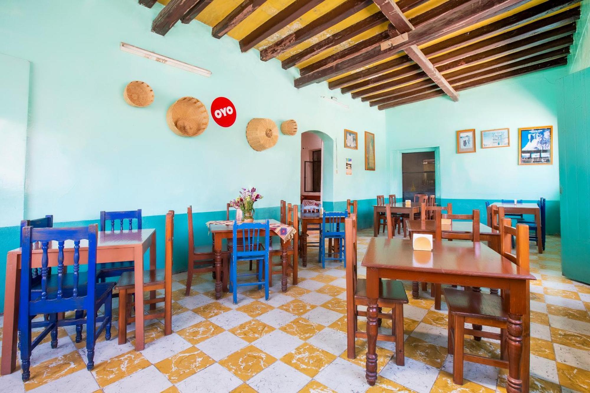 Hotel Oyo Y Restaurante Mitla, Oaxaca 2*